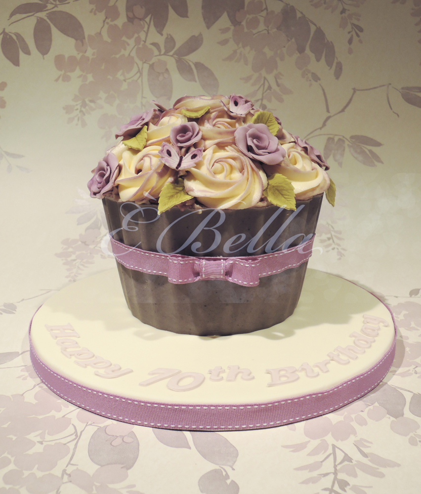 E-Bella Creations - cake-11.jpg