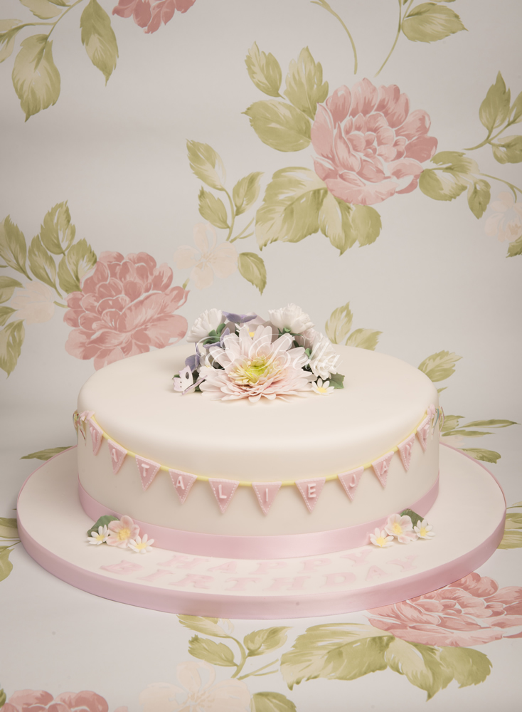 E-Bella Creations - cakes_for_her_17.jpg